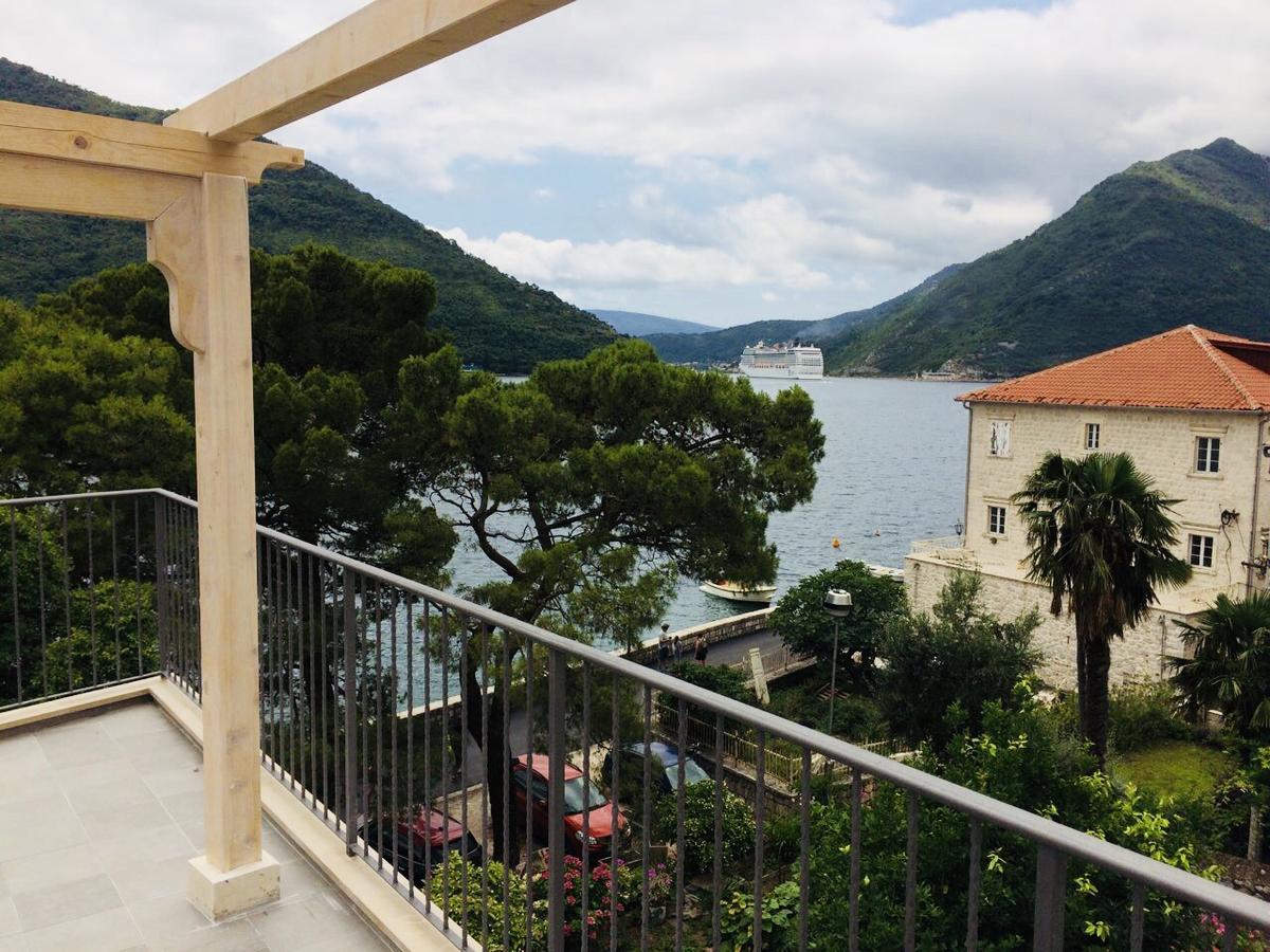 Sunny Port Apartment & Rooms Perast Esterno foto